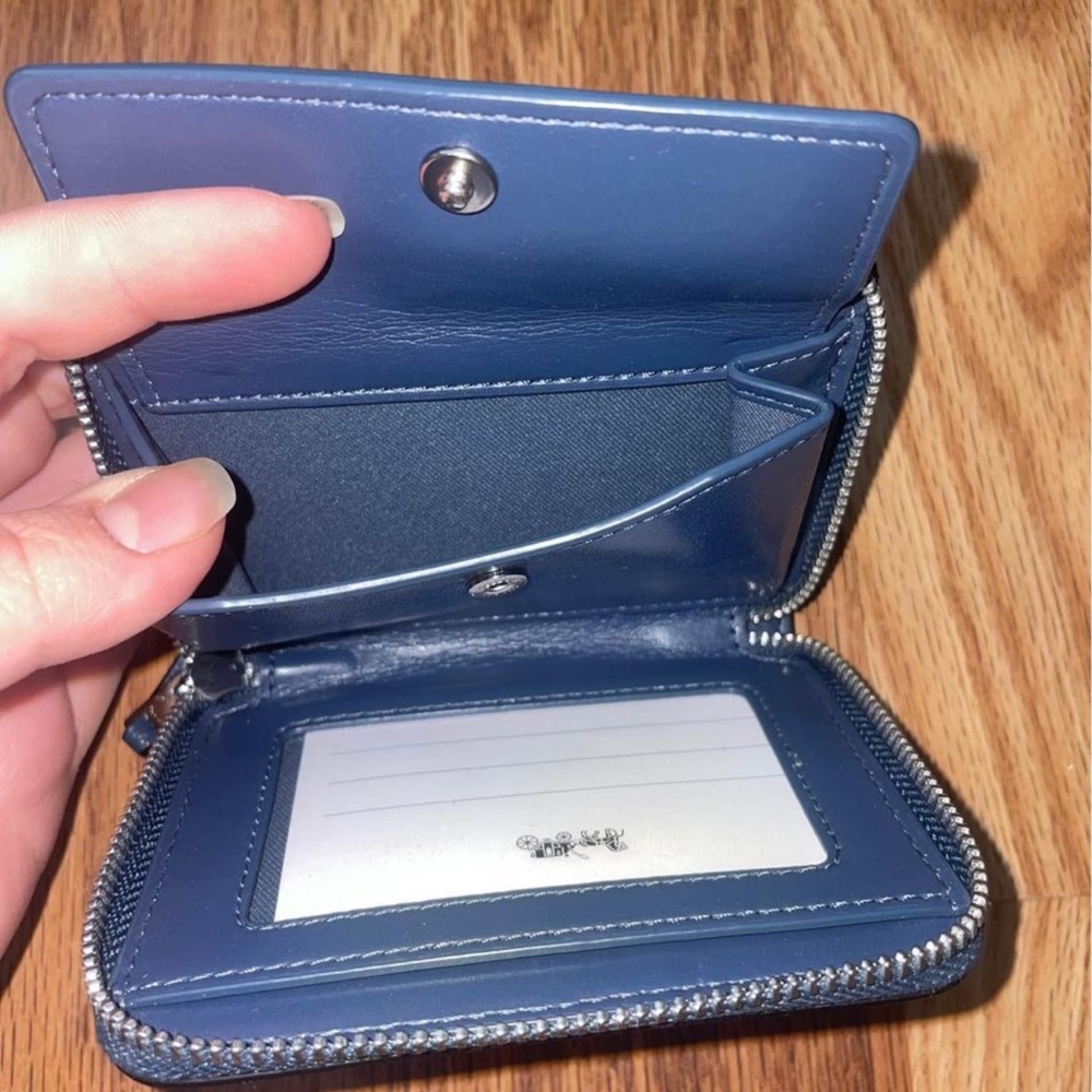 Coach Wallet - Picture 3 of 4